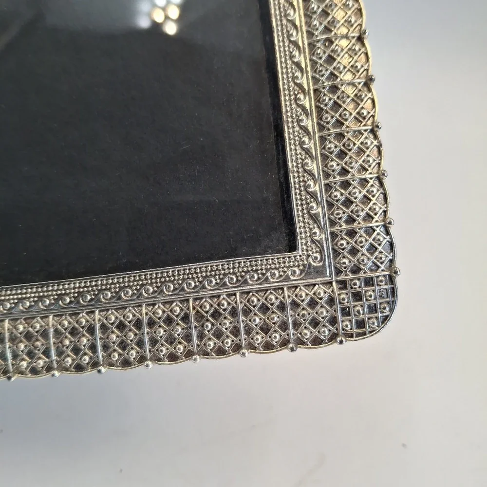 Vtg Silver Tone Filigree Lattice Tabletop Photo Picture Frame 5x7 Velvet Back